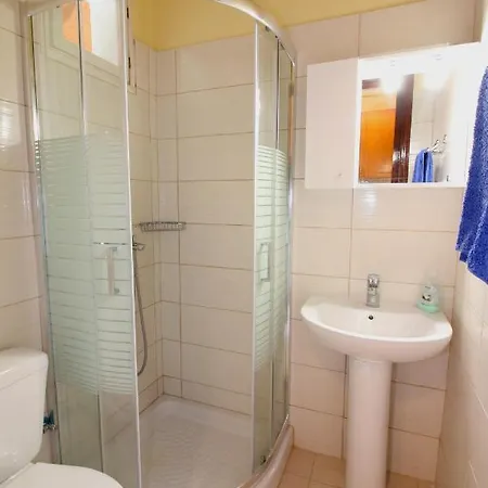 Adriana Apartamento Perivólion